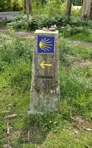a camino marker